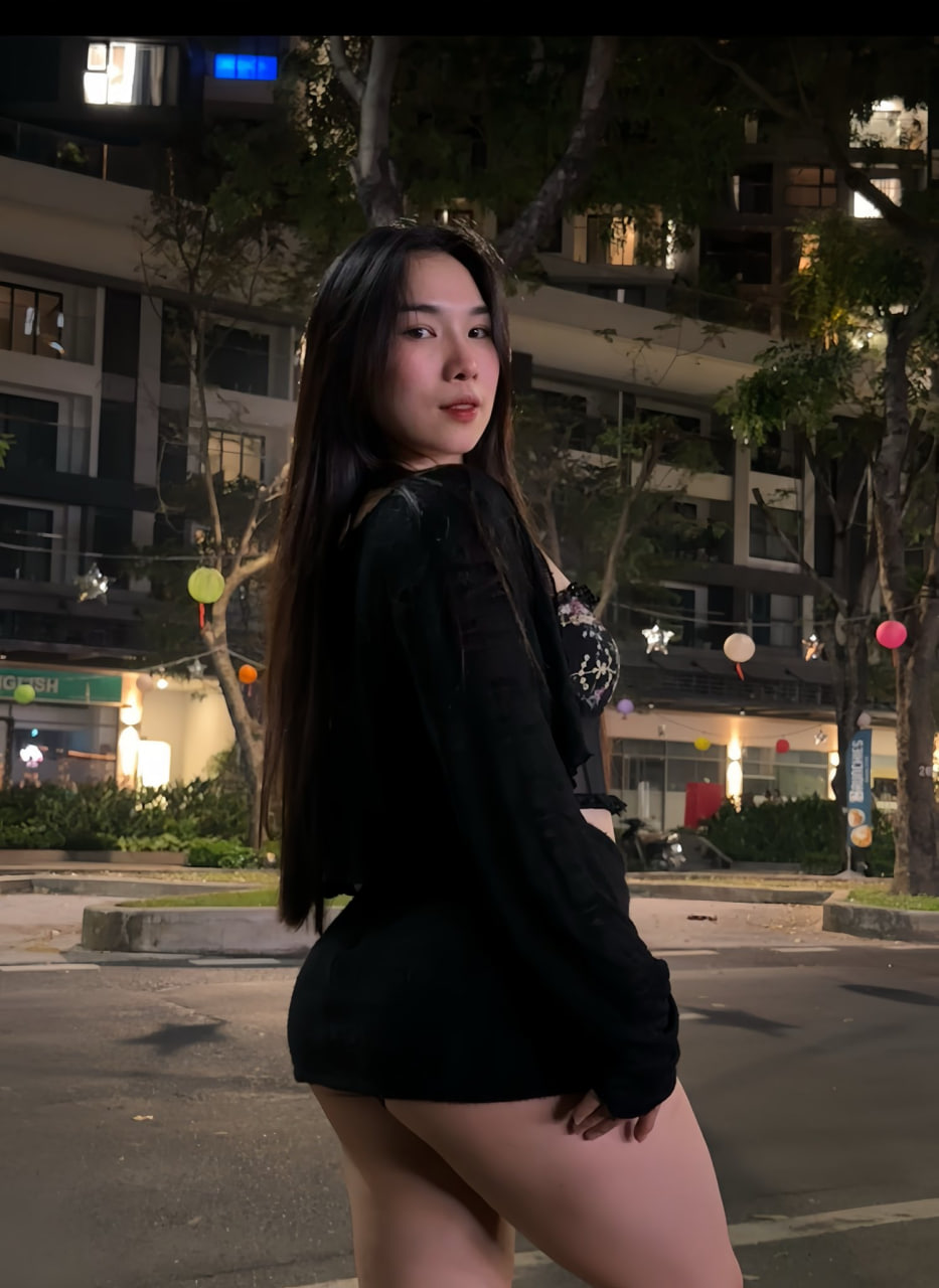 Sắc vóc hot girl sắp cưới cựu tiền đạo U23 Việt Nam